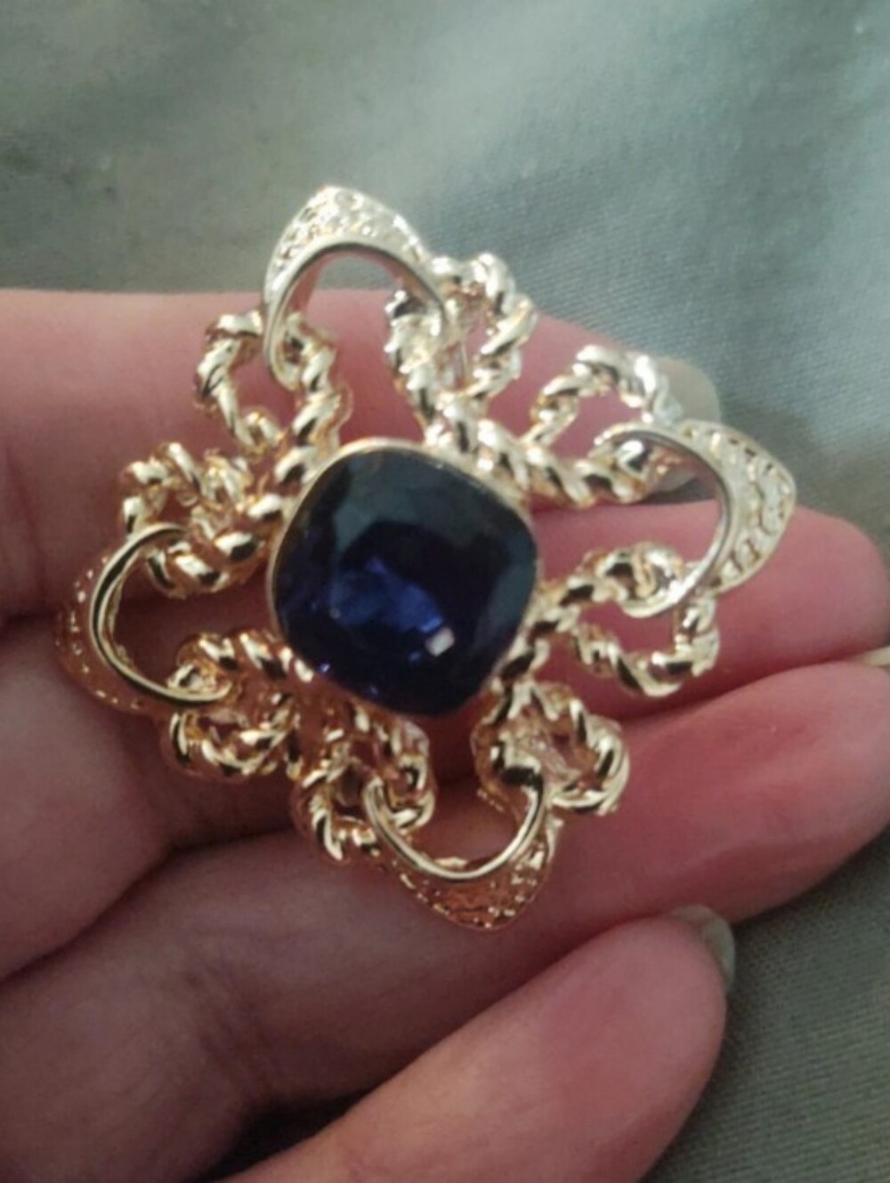 Filigree Blue Rhinestone Brooch - Picture 2 of 4